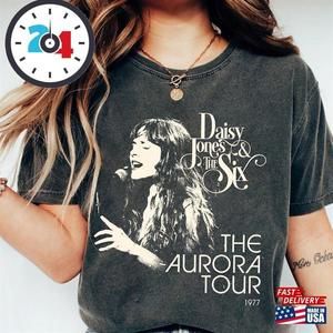 Comfort Color Daisy Jones  The Six Tshirt Shirt T-Shirt Classic